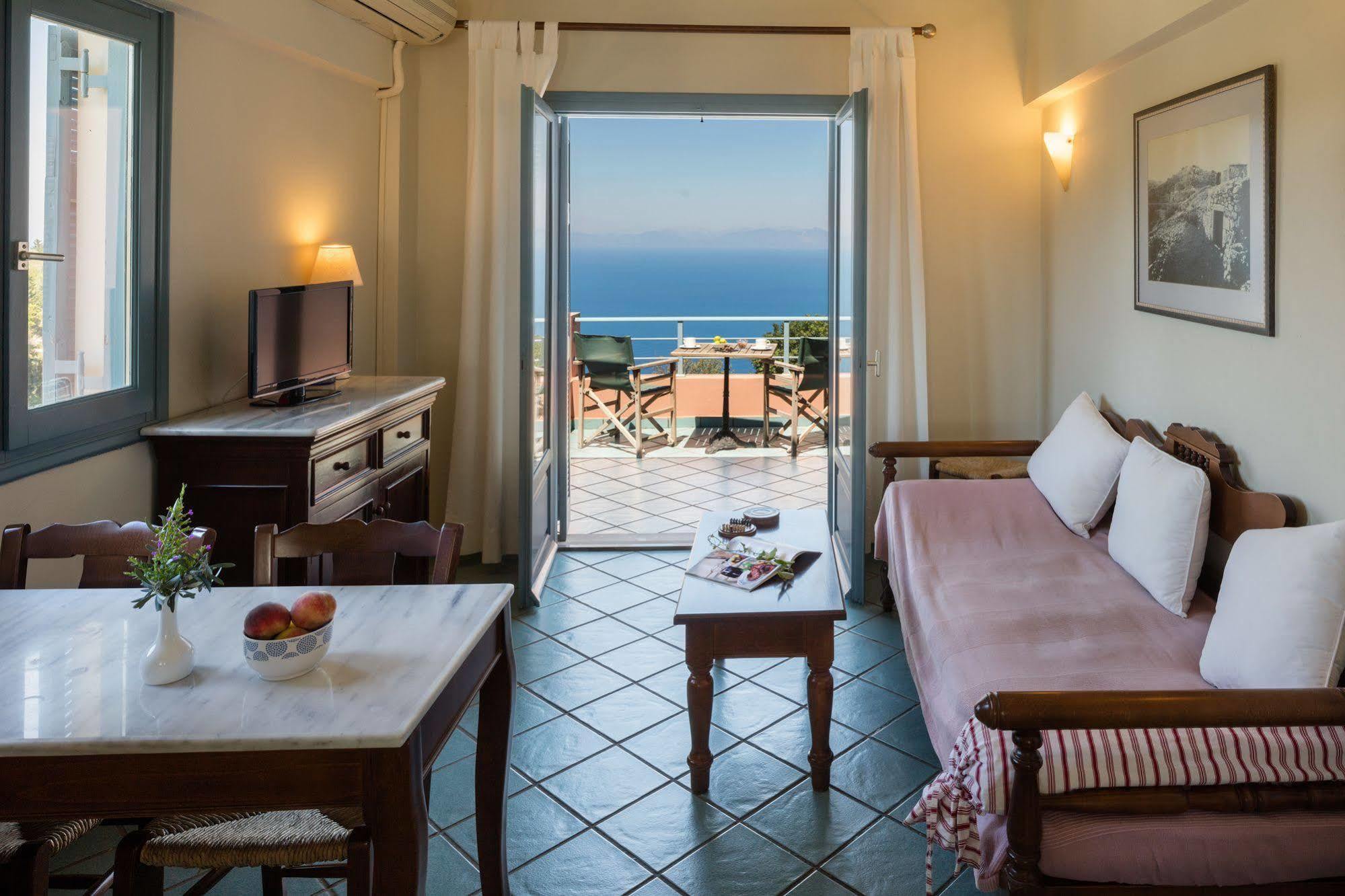 Mira Resort Agios Ioannis  Exterior photo